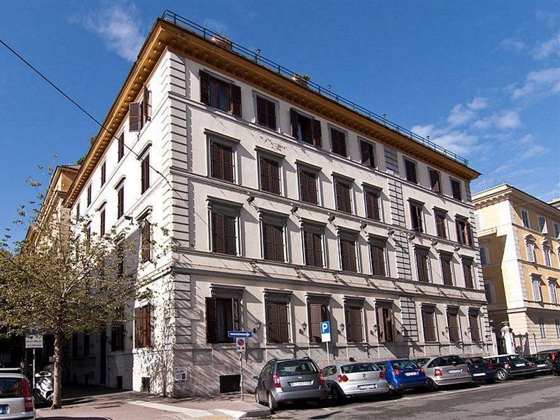 Atlante Garden Hotel Рим Экстерьер фото